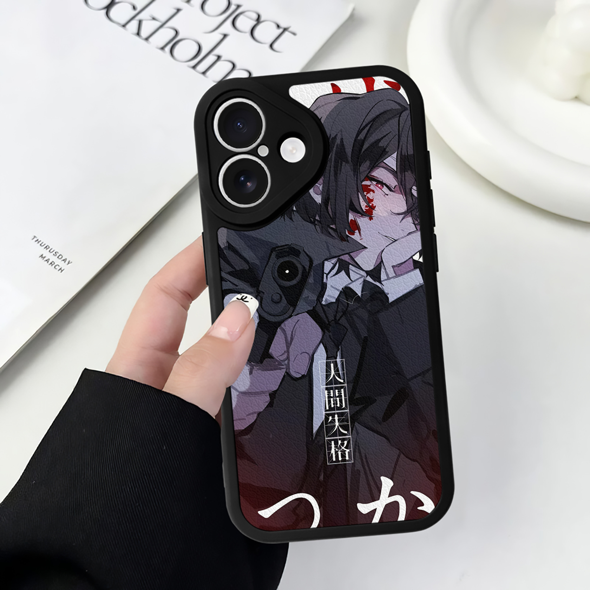 （画像用） 文豪ストレイドッグス Bungo Stray Dogs 【iPhone 16シリーズ対応】シリコンスマホケース（レザー調） 材質：シリコン
